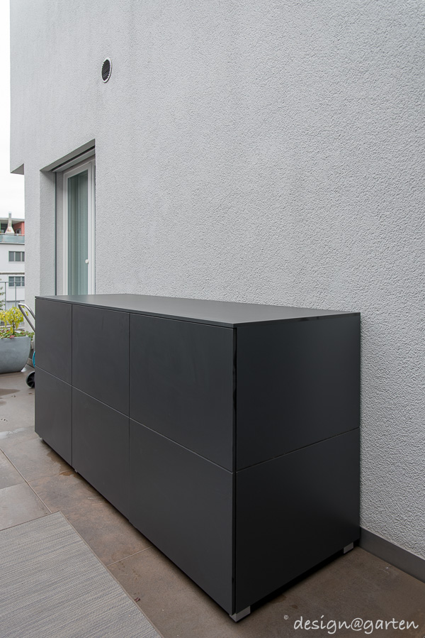 Stazione barbecue perfetta: credenza per accessori barbecue