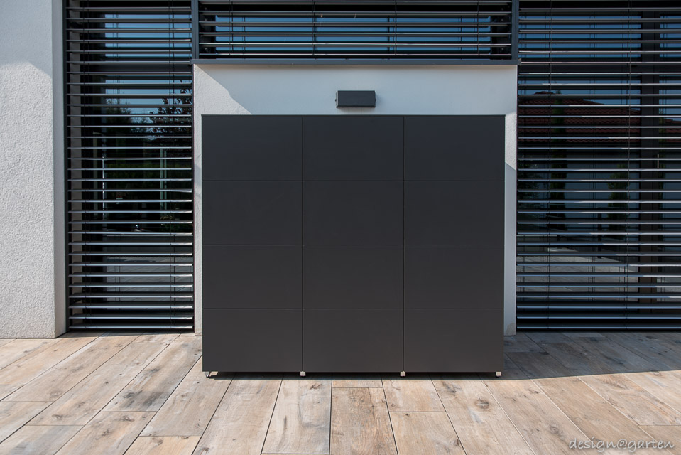 Spazio di stoccaggio versatile a Freinsheim: lavoro su misura per piscina e terrazza