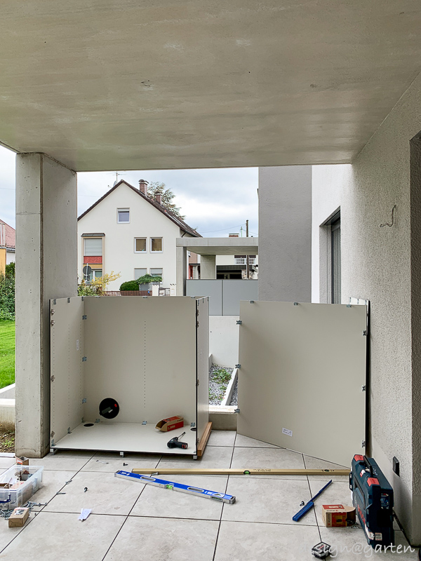 Armadio barbecue resistente alle intemperie per la terrazza come soluzione combinata su misura