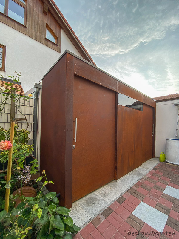 Casetta da giardino Cube in acciaio Corten – Oggetto di design su misura per il giardino