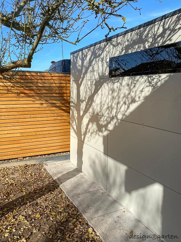 Moderno edificio da giardino: integrazione armoniosa e precisione tecnica