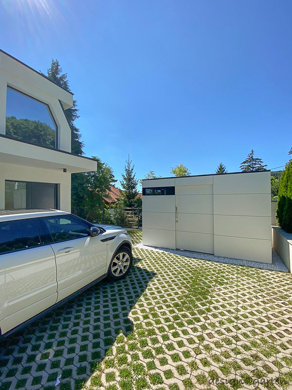 Casetta da giardino su misura: architettura esclusiva per pendii impegnativi