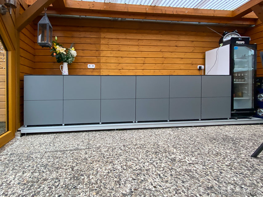 Set di credenze resistenti alle intemperie: soluzione esclusiva per il giardino d'inverno