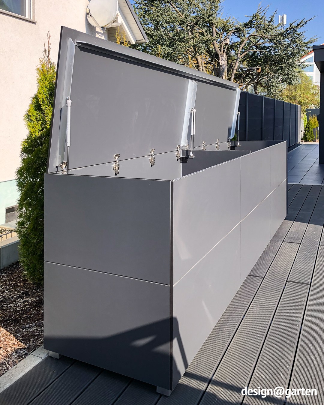 Box da giardino lungo in antracite per cuscini, imbottiture e accessori per barbecue