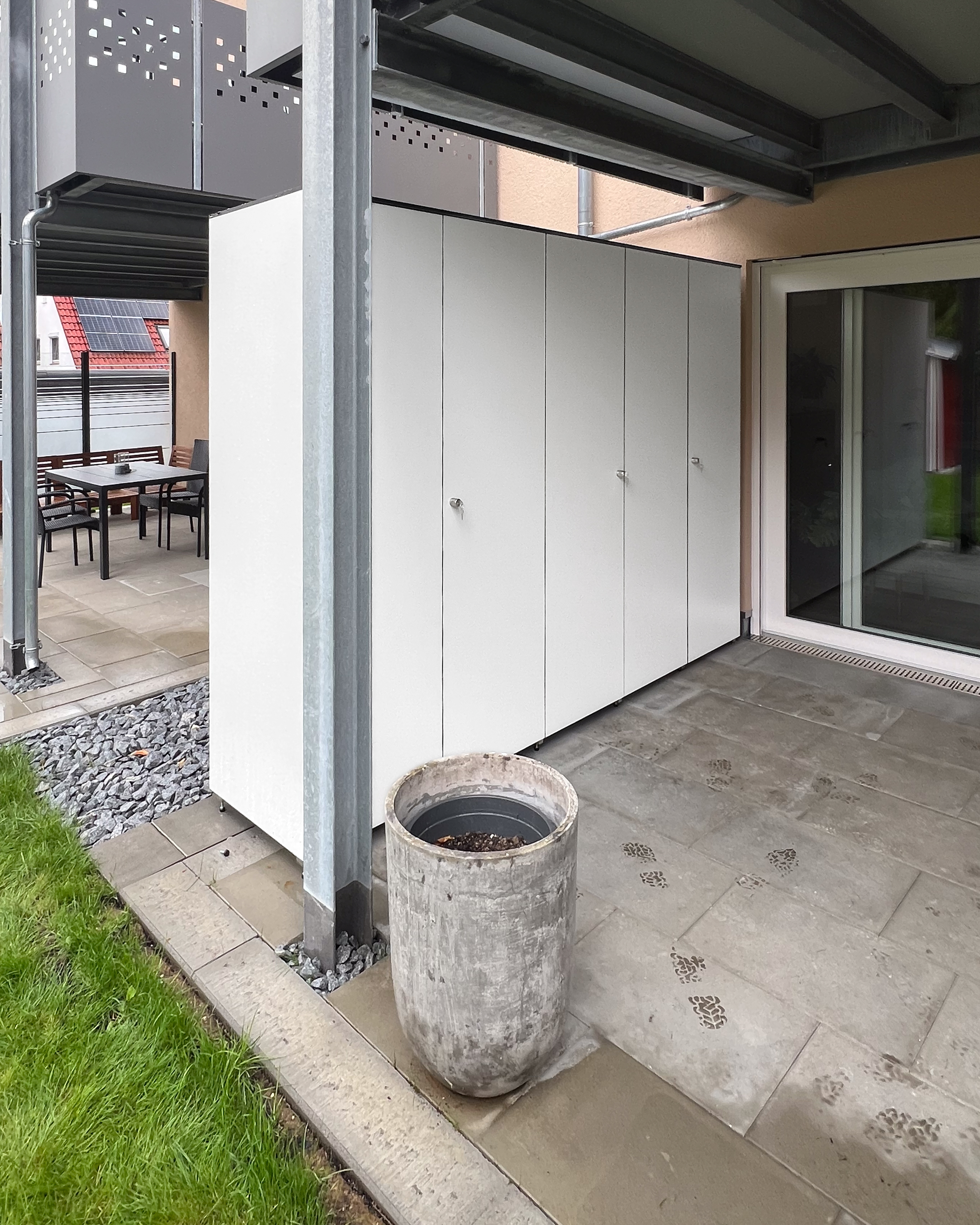 Moderna colonna come schermo per la privacy