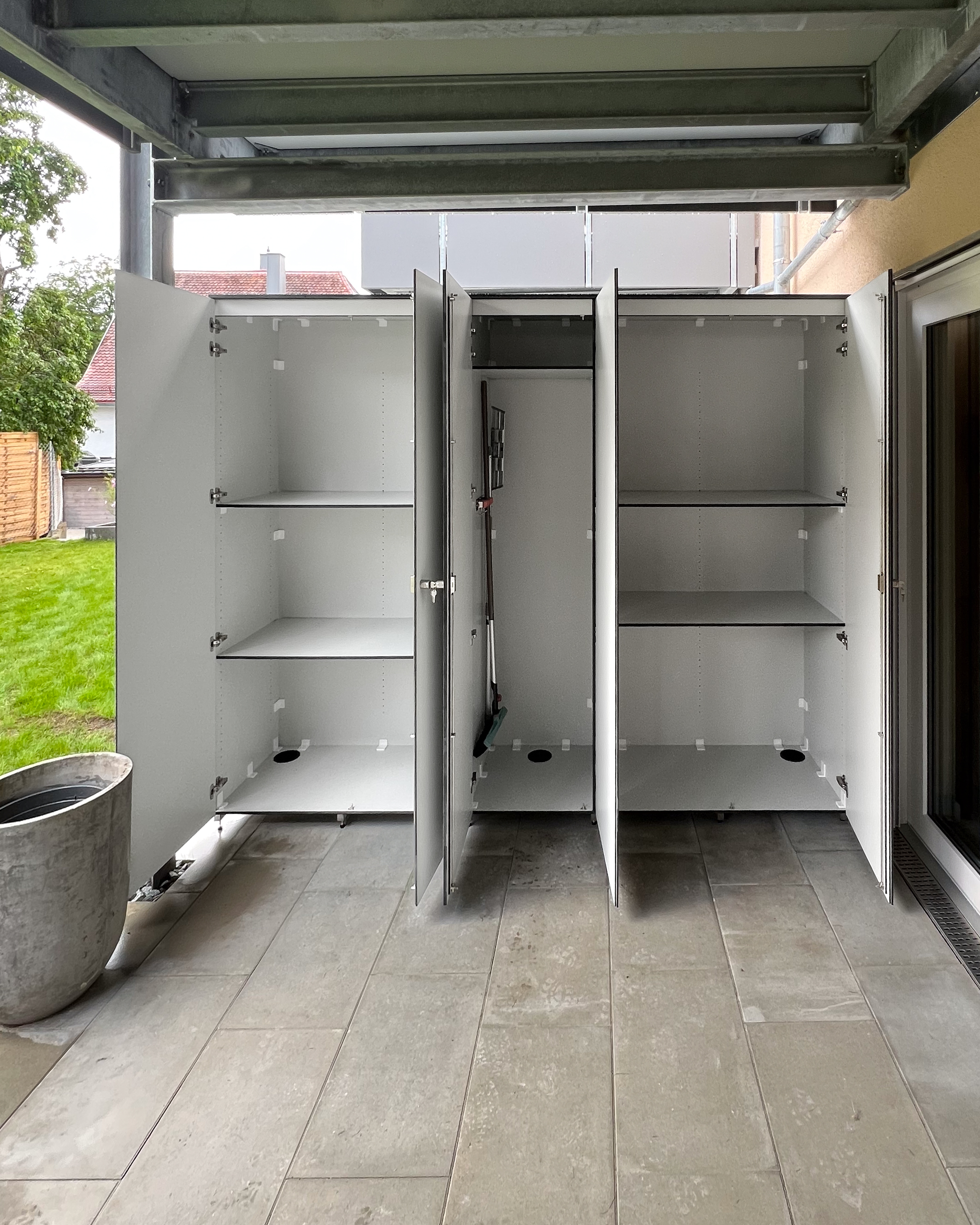 Moderna colonna come schermo per la privacy